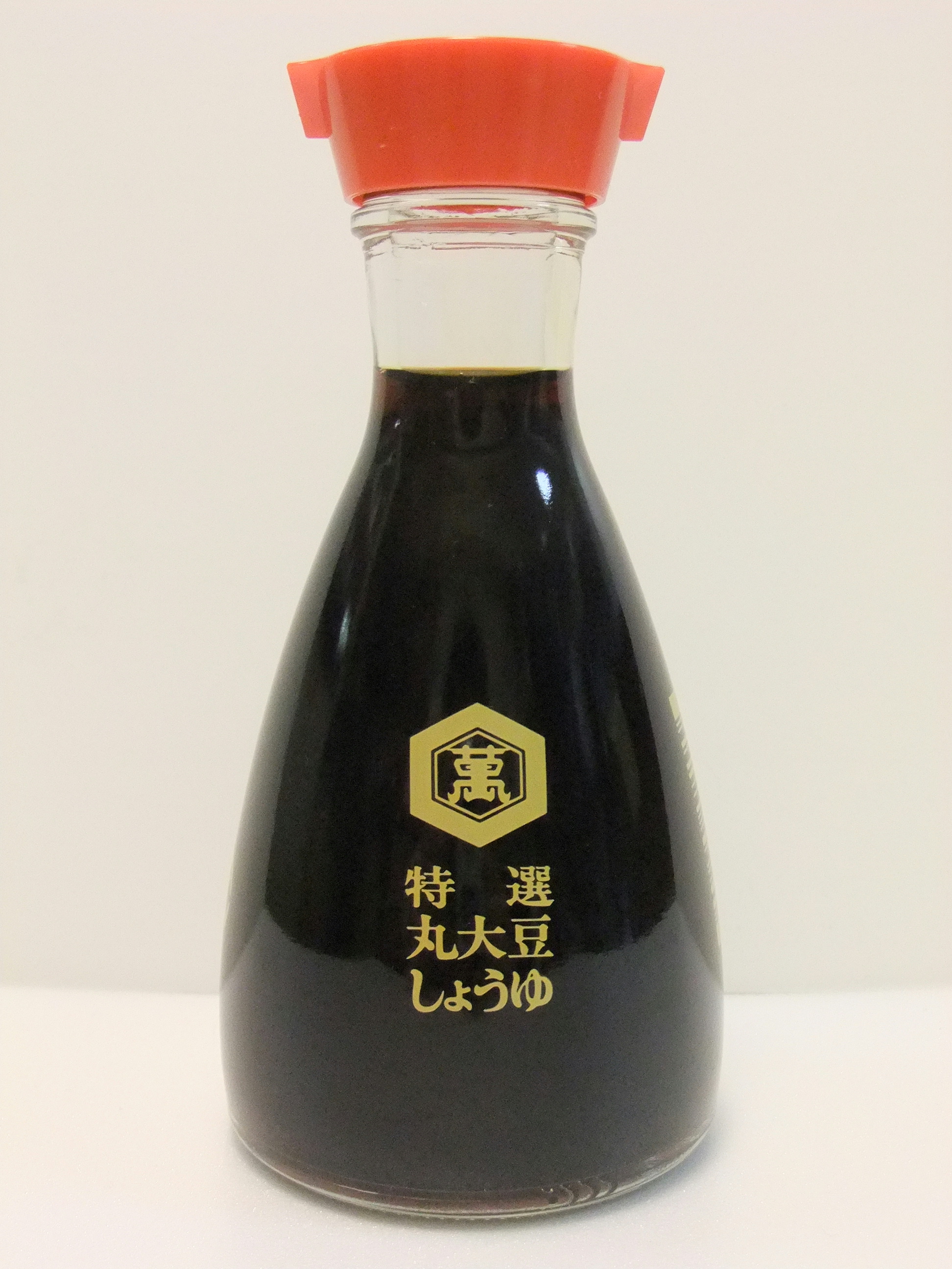 Historical Japanese-labeled Kikkoman Tokusen Marudaizu tabletop bottle
